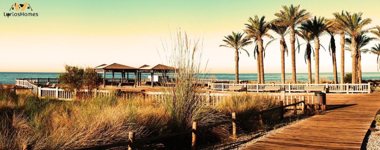 Lyrioshomes Beach Roquetas De Mar , Piscina Y Parque Infantil Extérieur photo